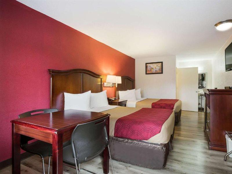 Econo Lodge Historic Area Williamsburg Extérieur photo