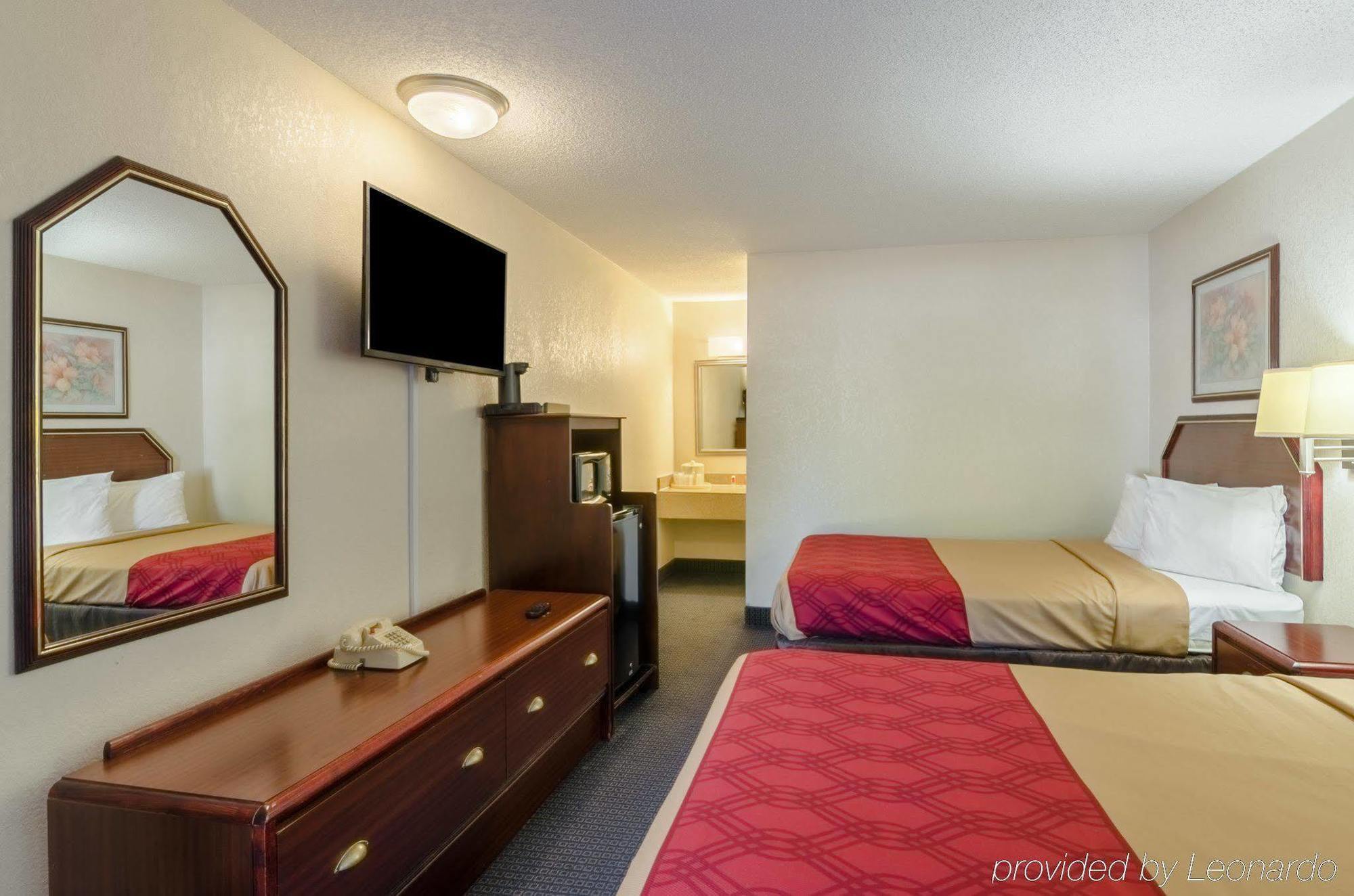 Econo Lodge Historic Area Williamsburg Extérieur photo