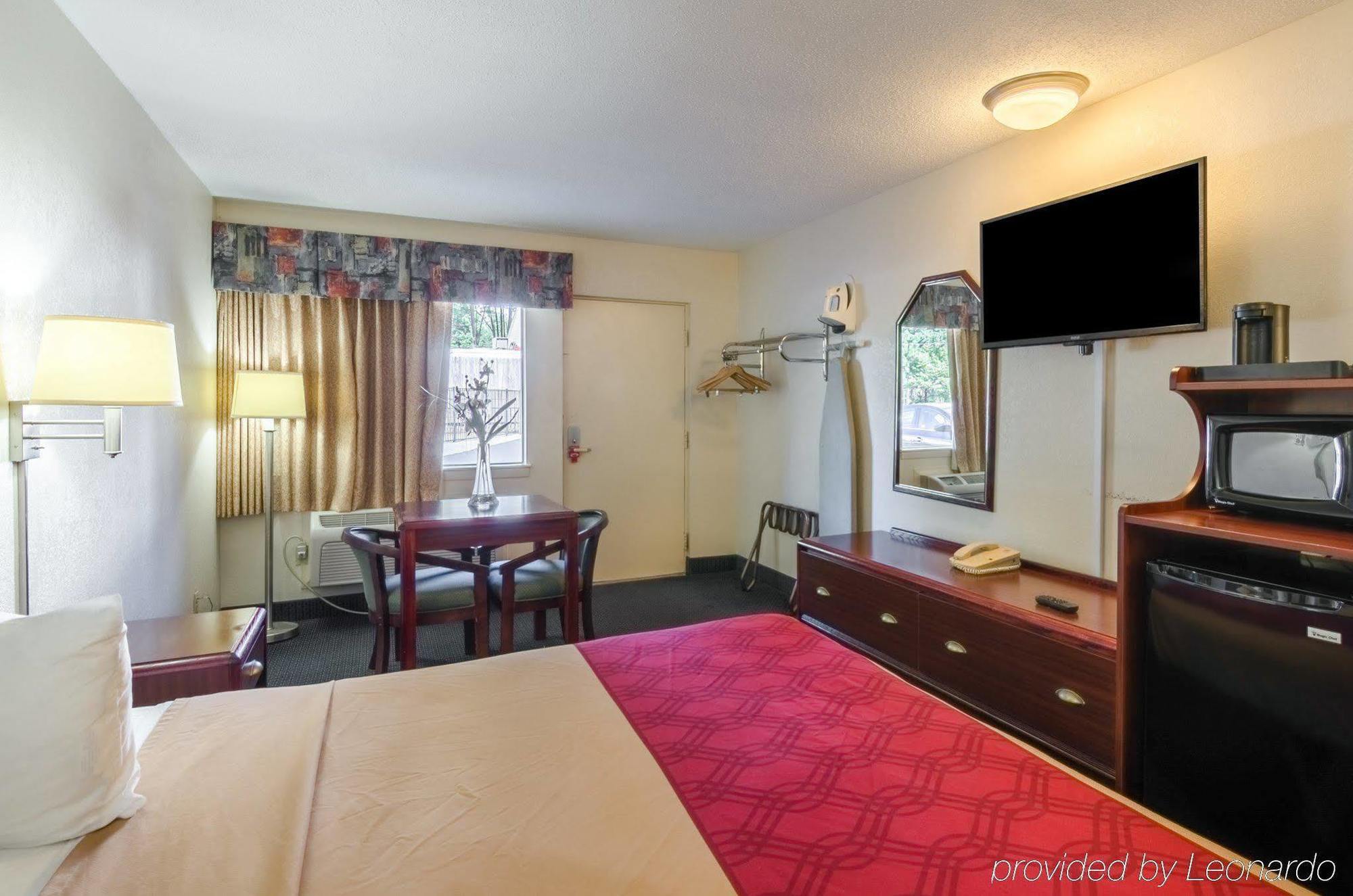 Econo Lodge Historic Area Williamsburg Extérieur photo