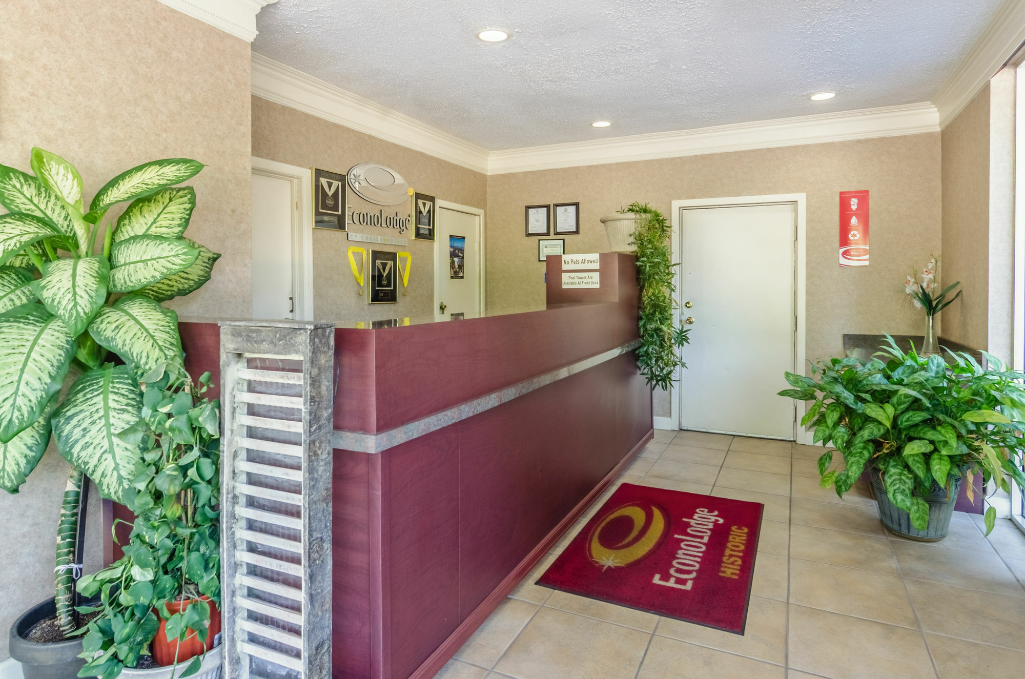 Econo Lodge Historic Area Williamsburg Extérieur photo